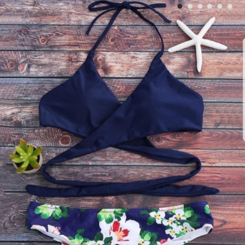 NWT Halter Floral Wrap Bikini M